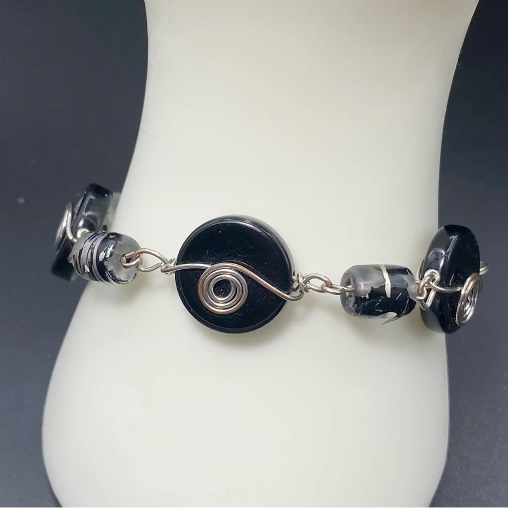 WIRE wrapped Y2 J onyx disc bracelet vintage
